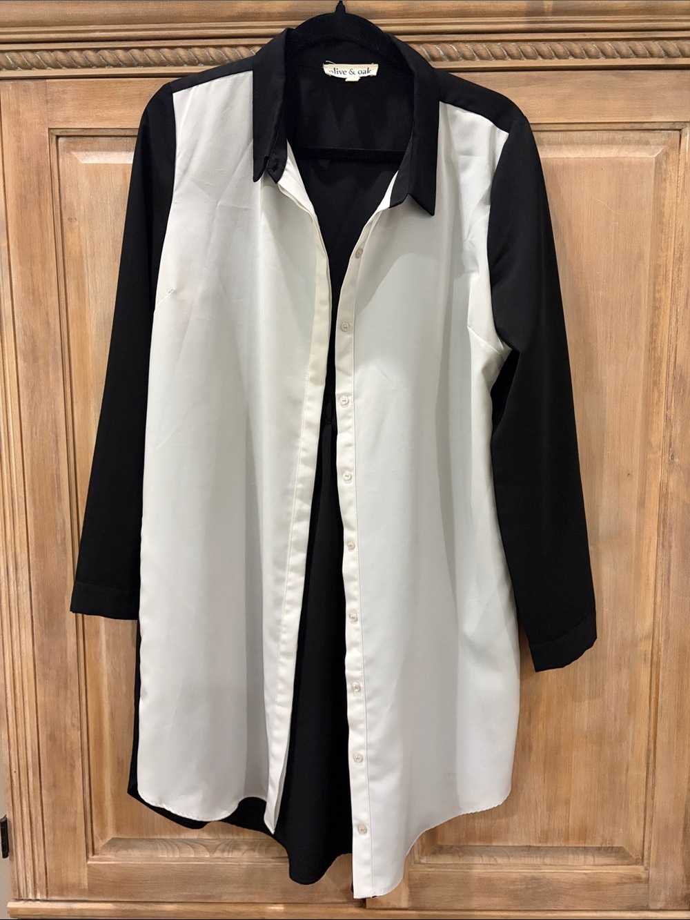 Olive & Oak Black and White Colorblock Longline Shirt Jacket